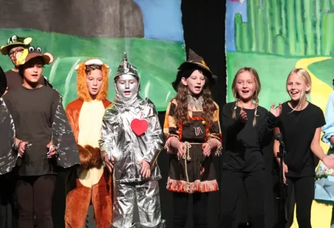 bolles PVstudentsinWizardofOzplay